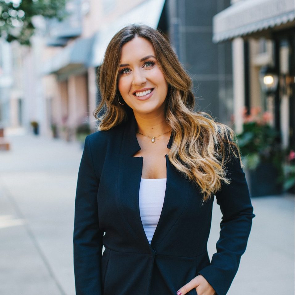 alissa-fricke-paik-marketing-advertising-agency-evansville (2) alissa-fricke-paik-marketing-advertising-agency-evansville (2)